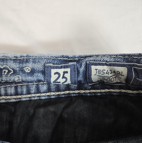 Miss Me slim bootcut embroidered bling jeans size 25 - Picture 9 of 14